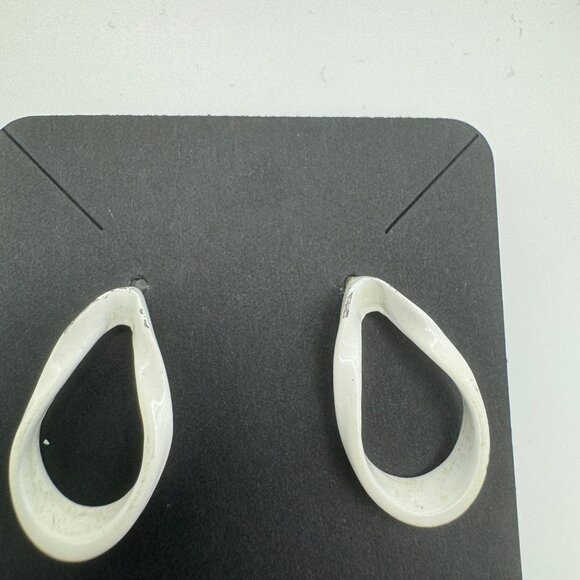 Vintage White Abstract Loop Earrings Post Back - Picture 2 of 6